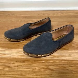 Sabah baleen blue slides size 38 US size 7